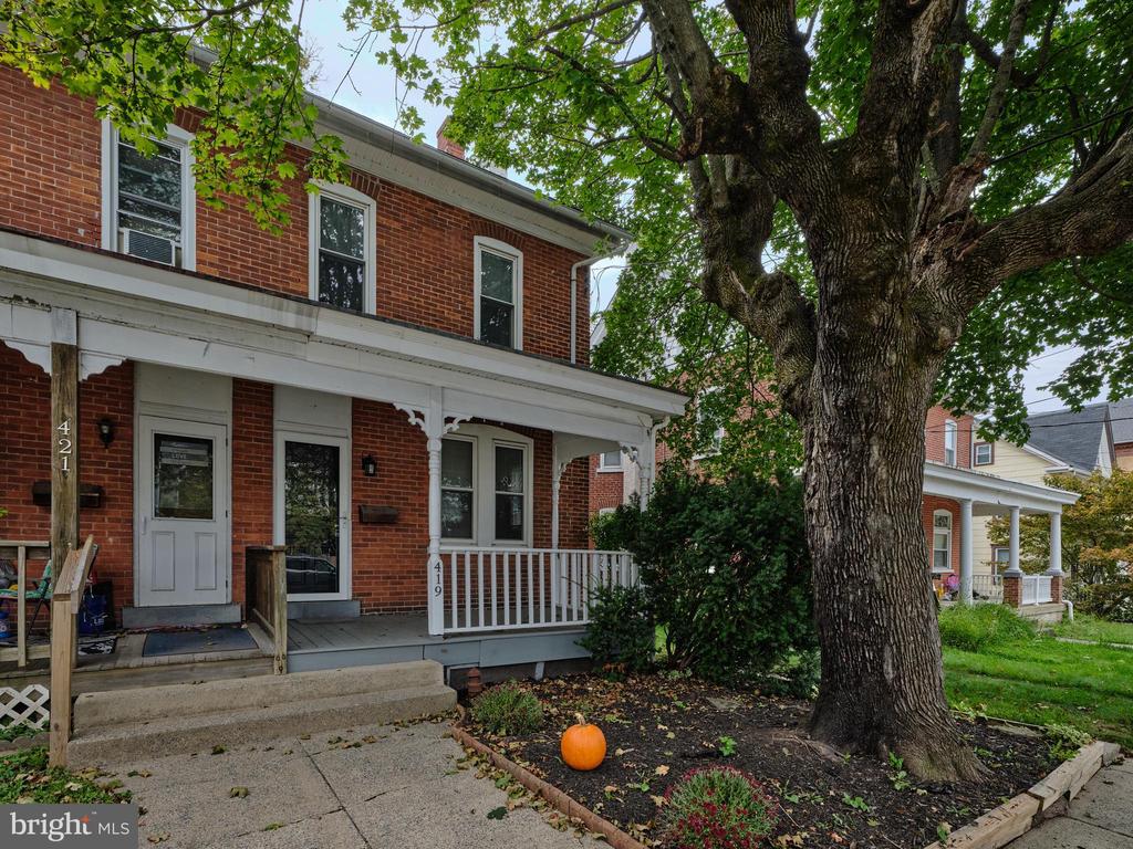 419 SEMINARY STREET