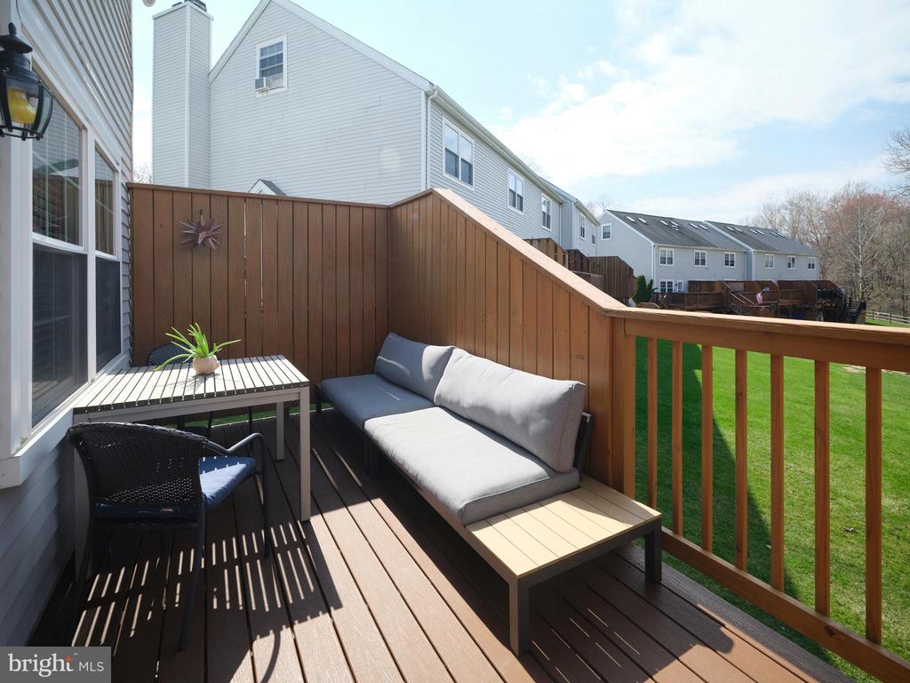 27 APPLEWOOD COURT