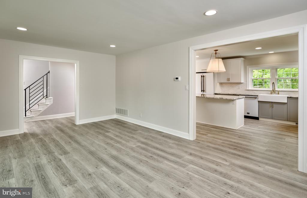 712 S PARK AVENUE