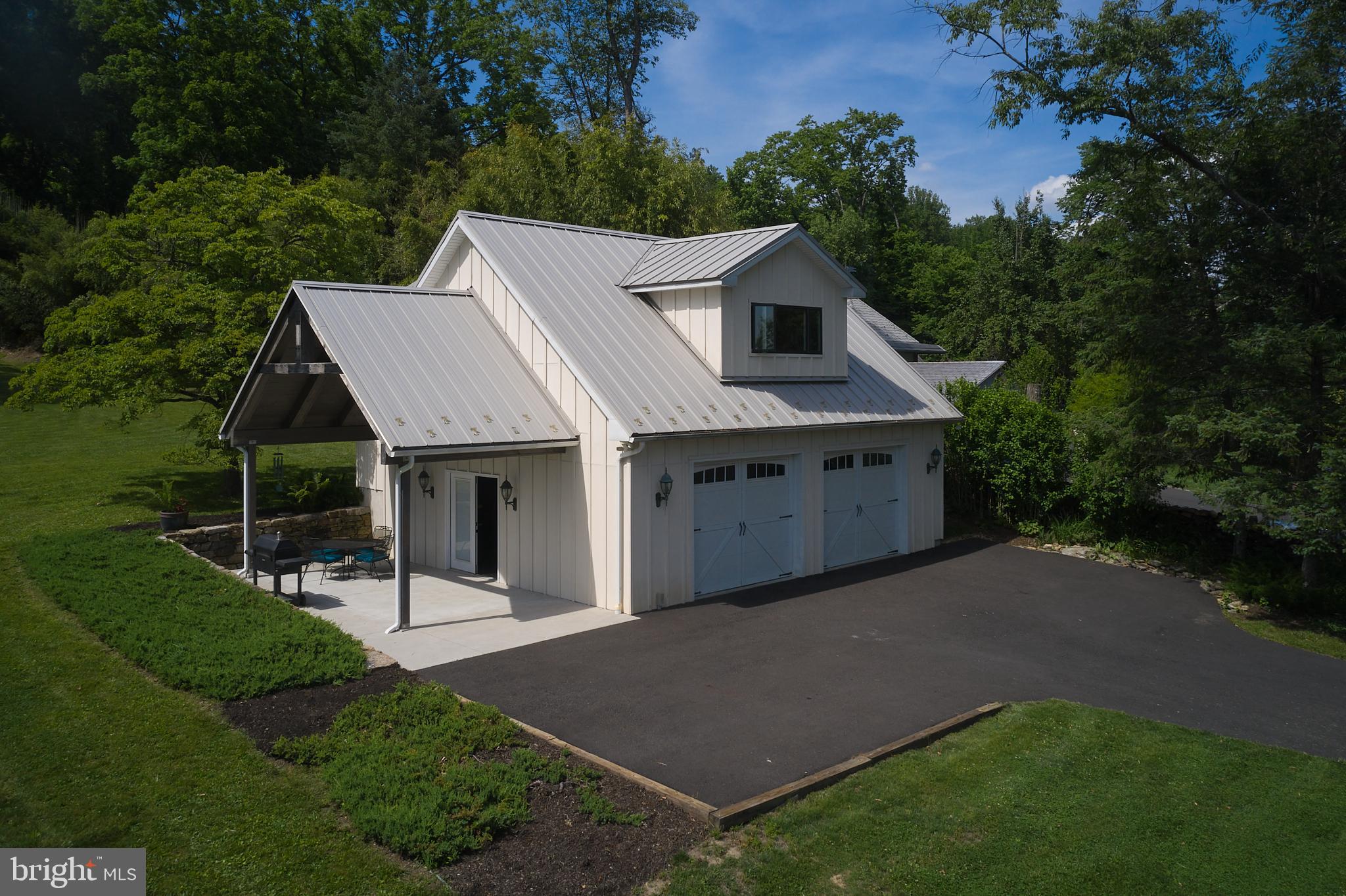 210 SUNNYSIDE ROAD
