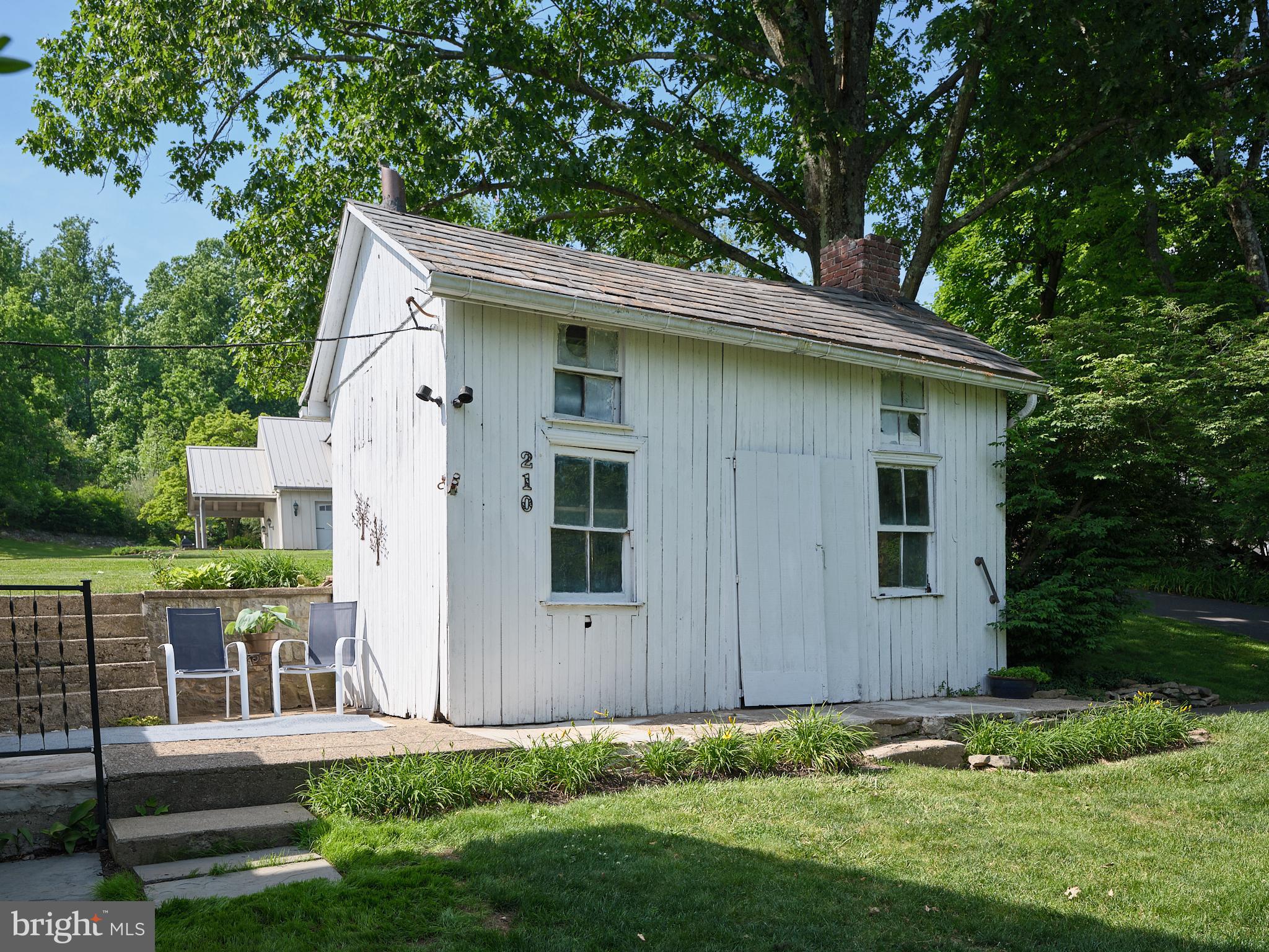 210 SUNNYSIDE ROAD