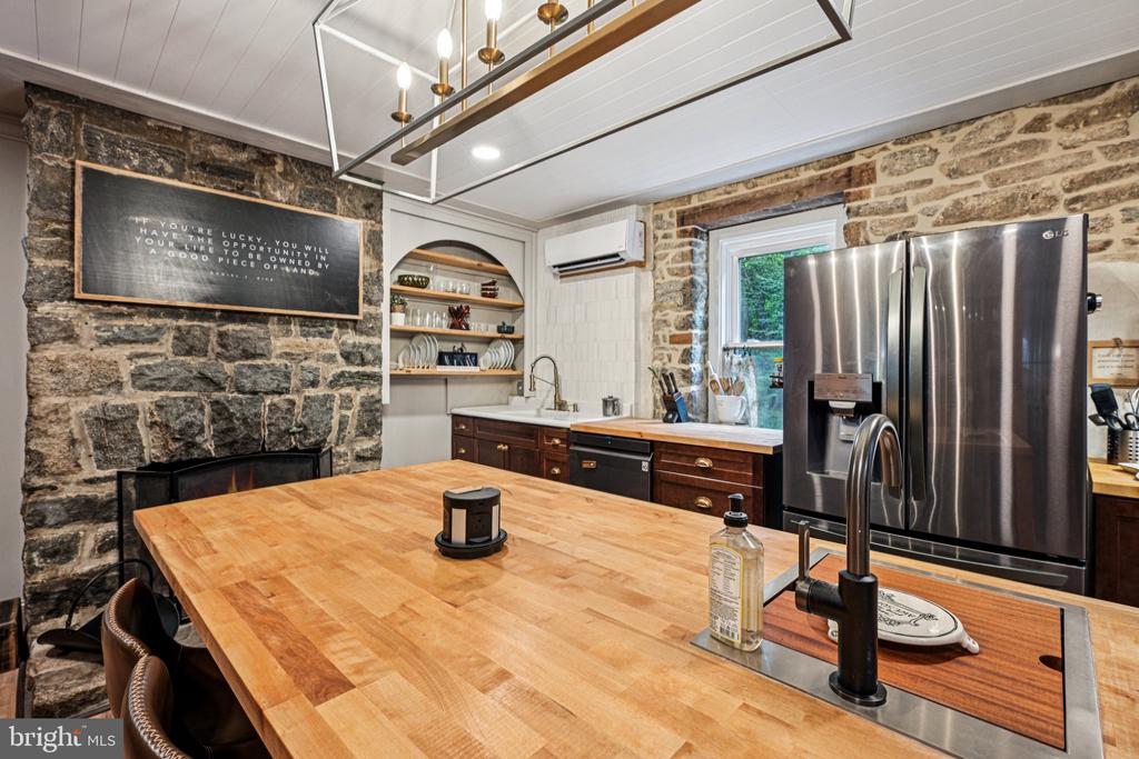 64 CONNARD DRIVE