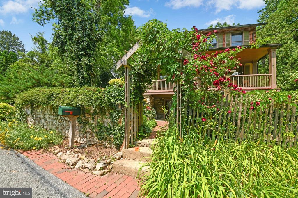 1867 OLD MILL ROAD