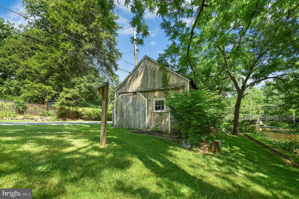 1867 OLD MILL ROAD