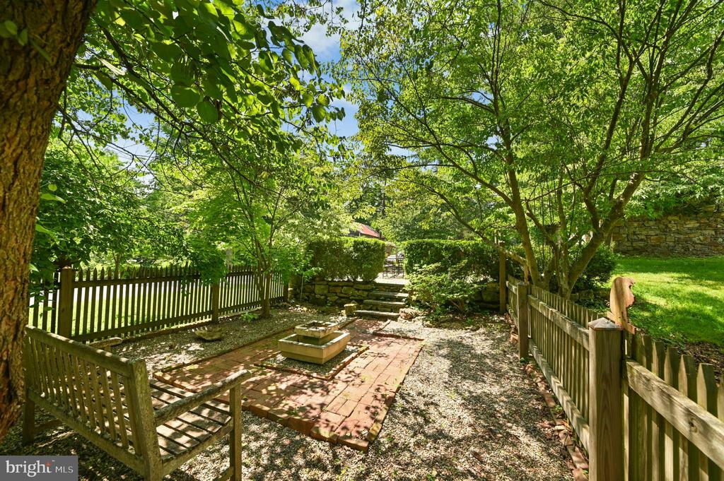 1867 OLD MILL ROAD