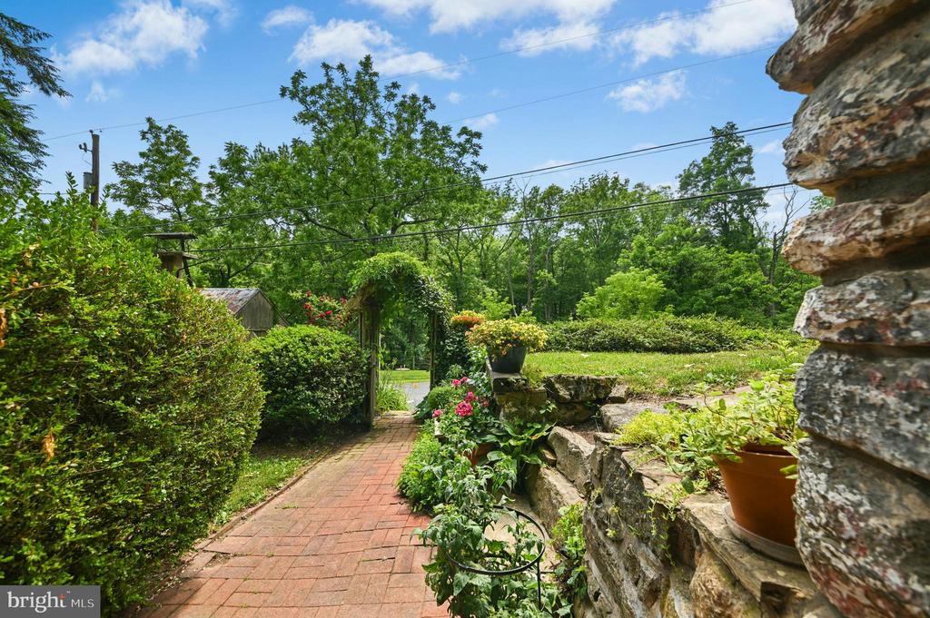 1867 OLD MILL ROAD