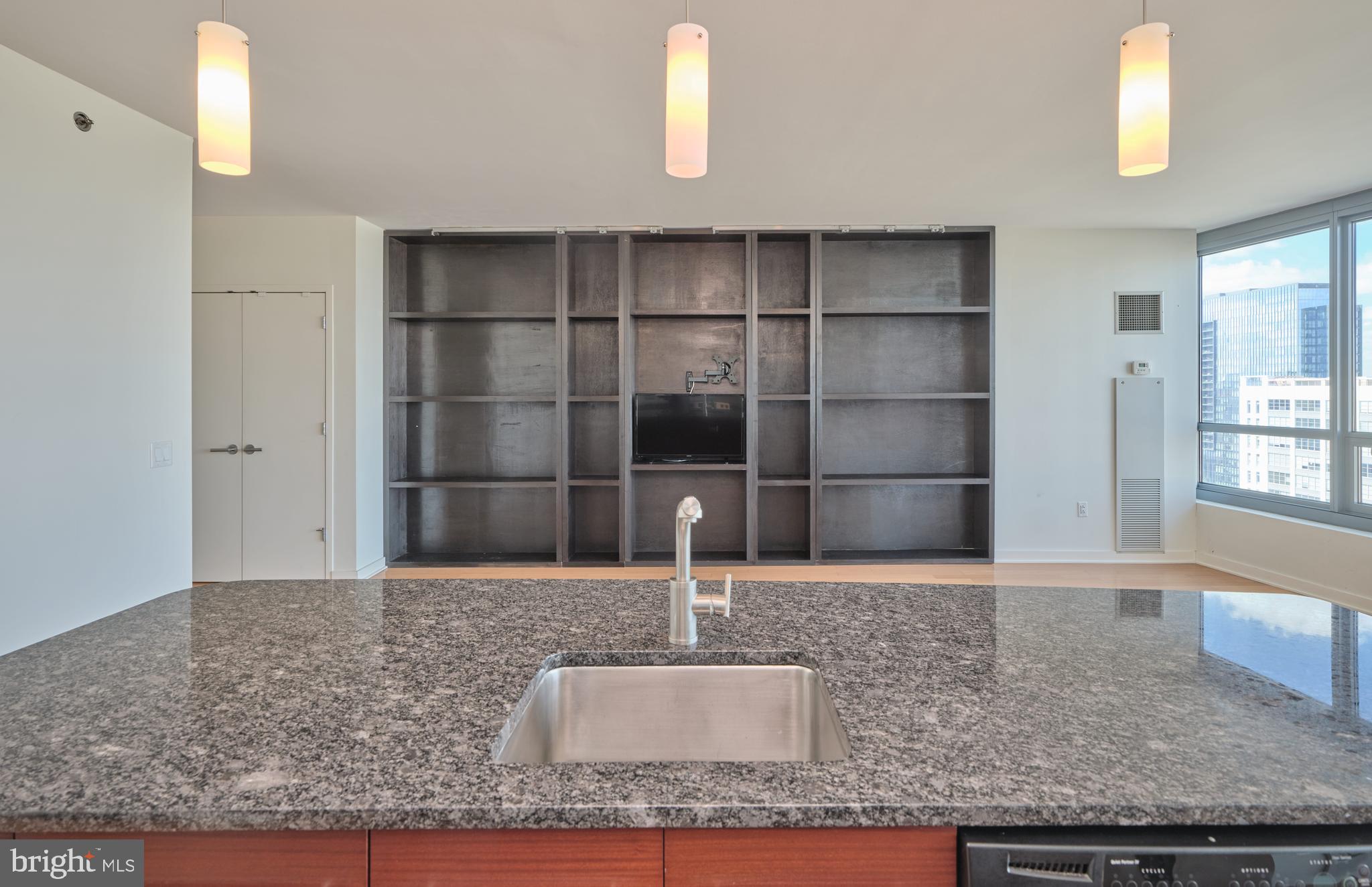 2101 MARKET STREET 1601