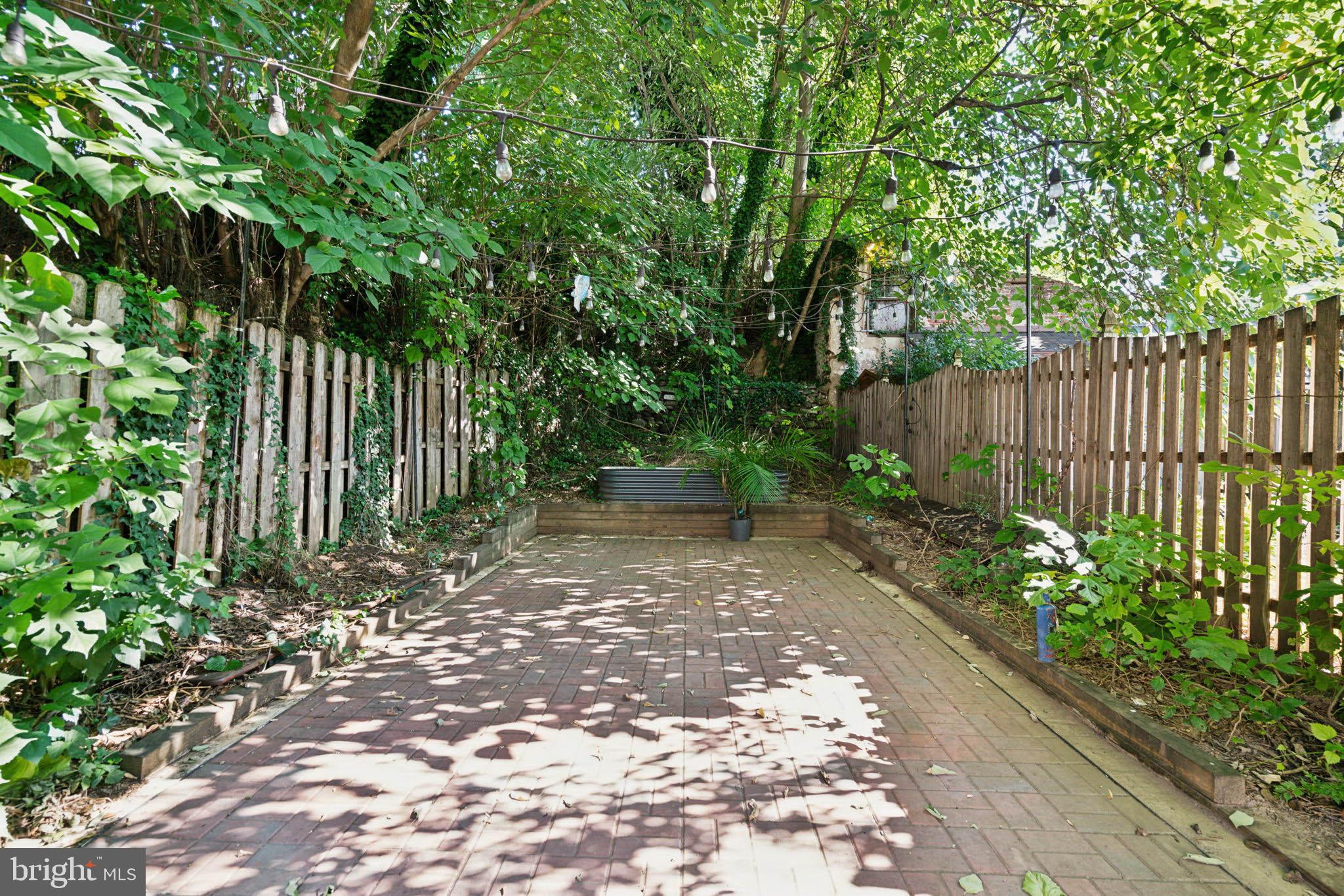 4731 UMBRIA STREET
