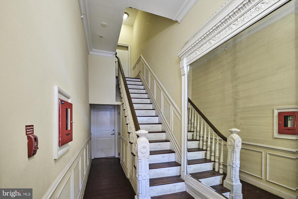 1912 SPRING GARDEN STREET 2
