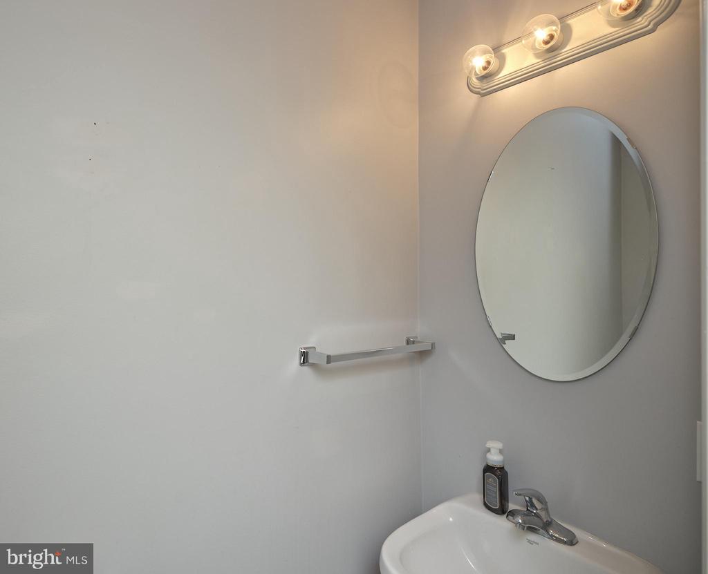 1912 SPRING GARDEN STREET 2