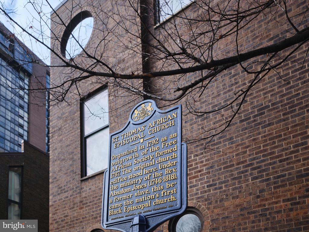 18 SAINT JAMES COURT
