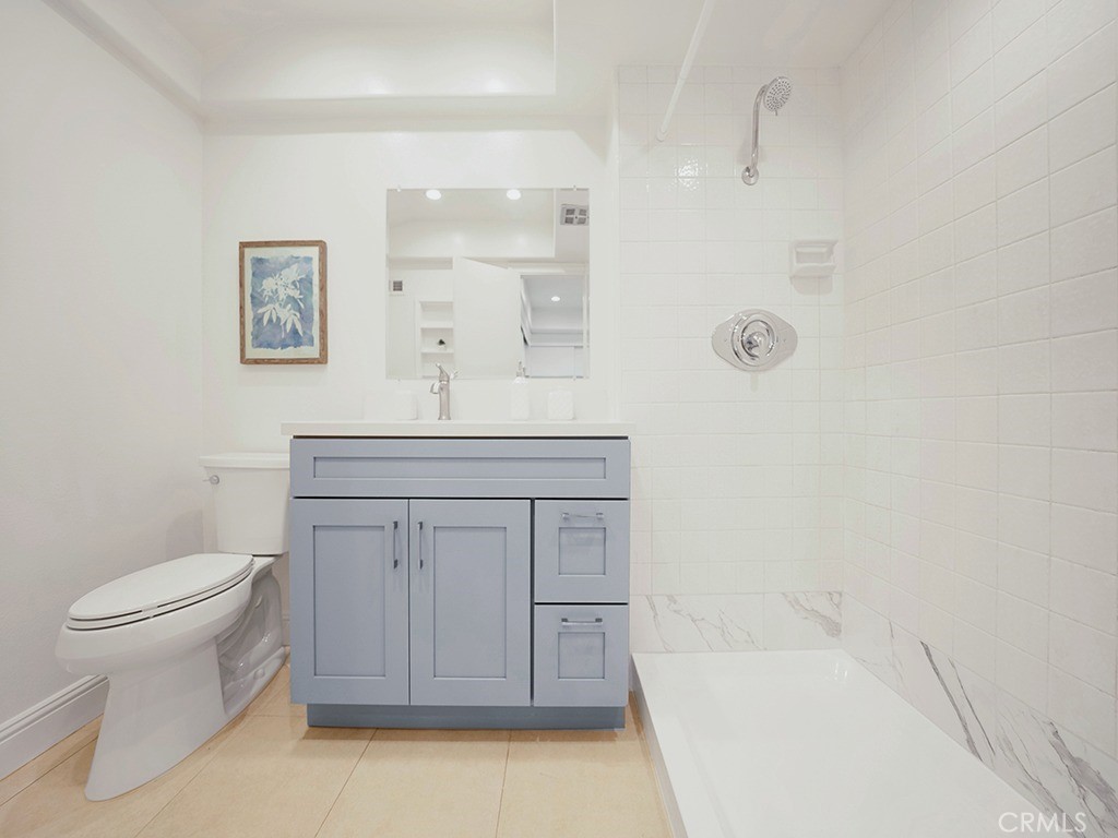 18072 Rosanne Circle