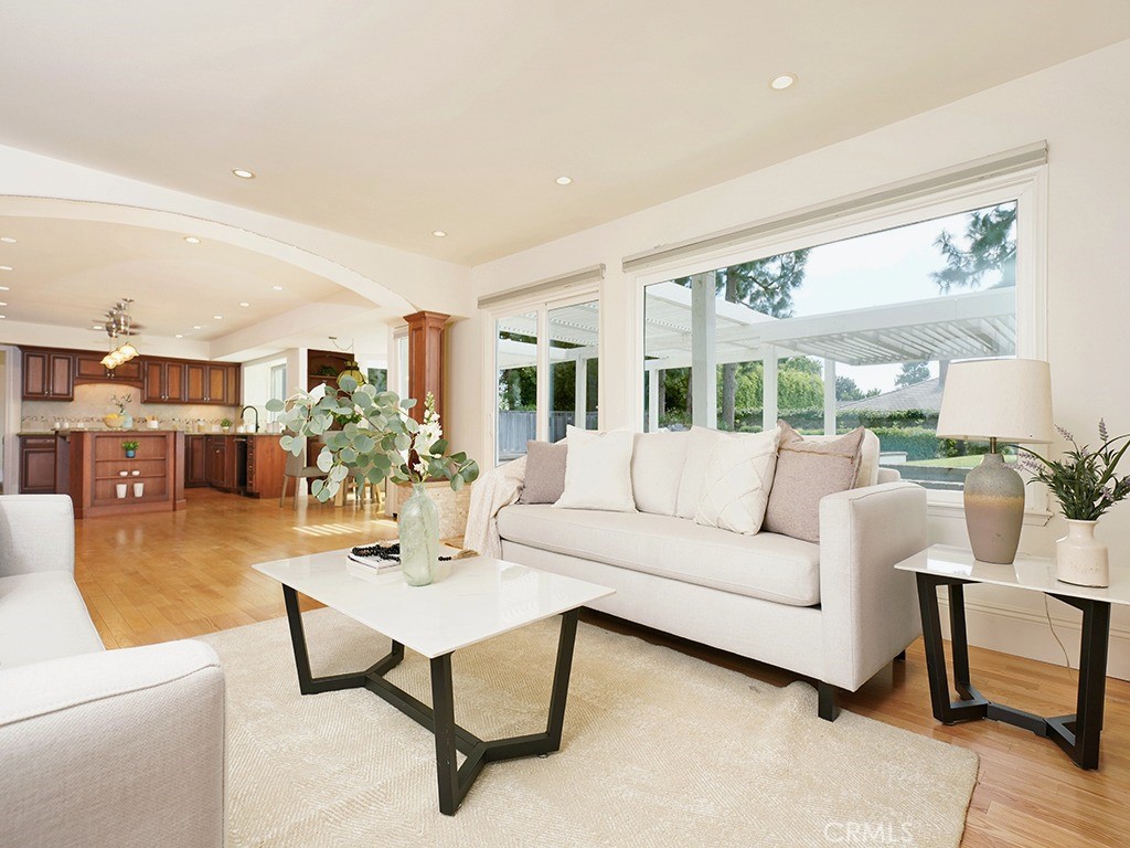 18072 Rosanne Circle