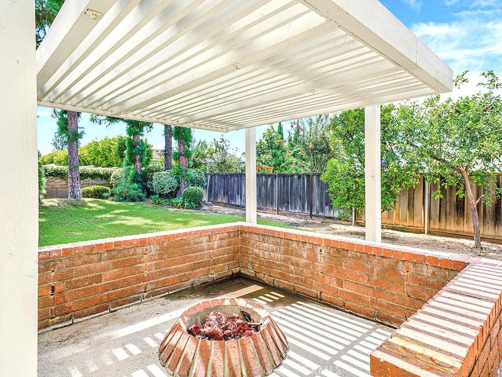 18072 Rosanne Circle