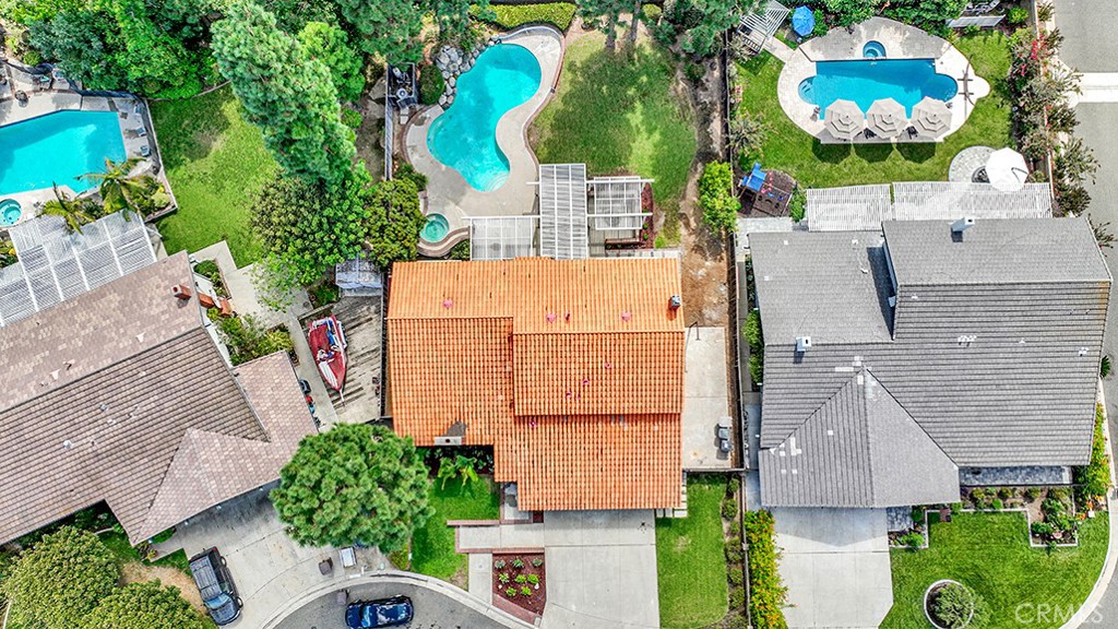 18072 Rosanne Circle