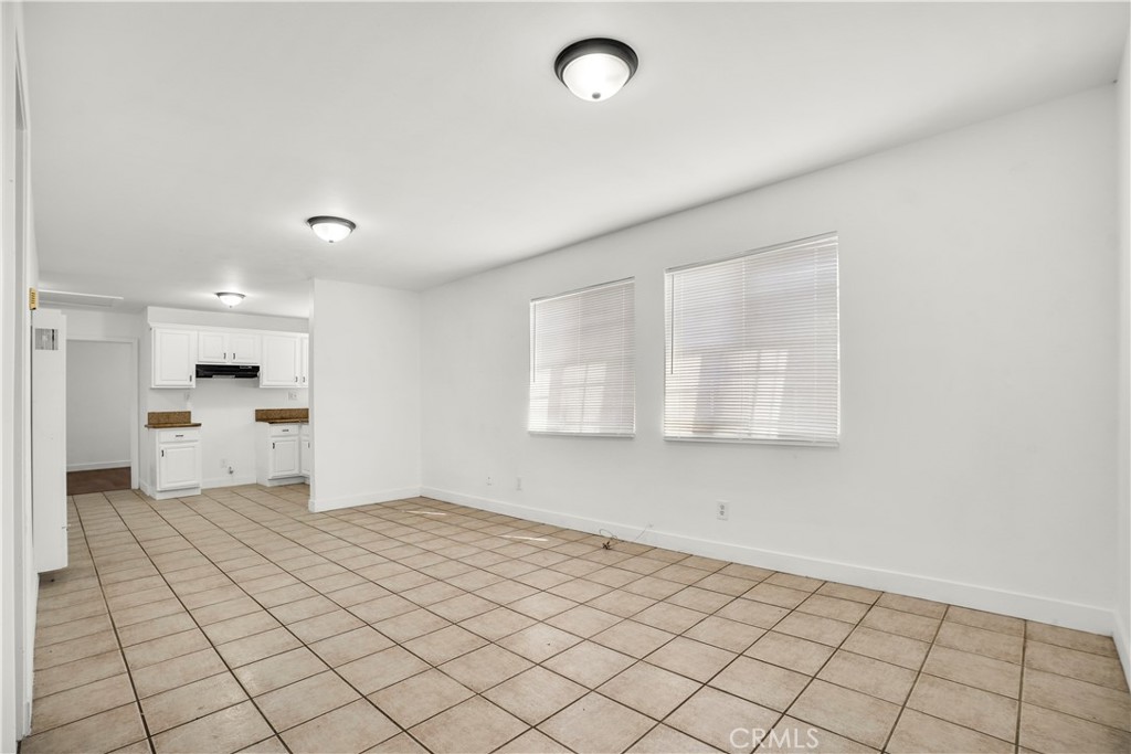 125 W Tichenor Street