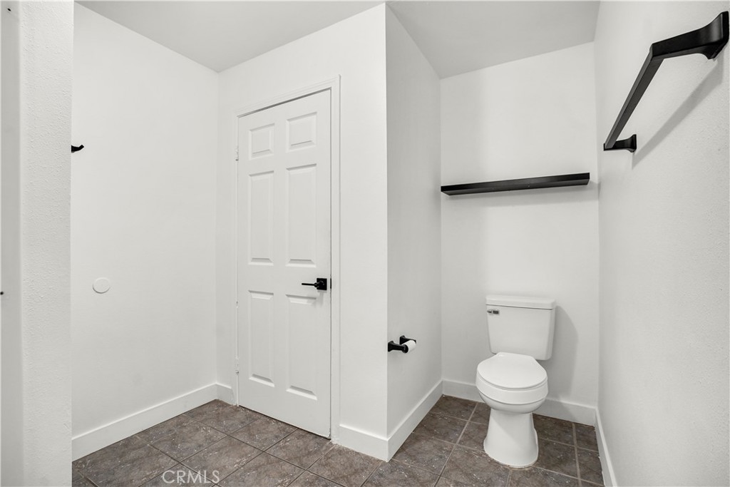 125 W Tichenor Street