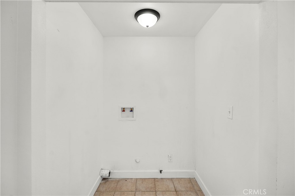 125 W Tichenor Street