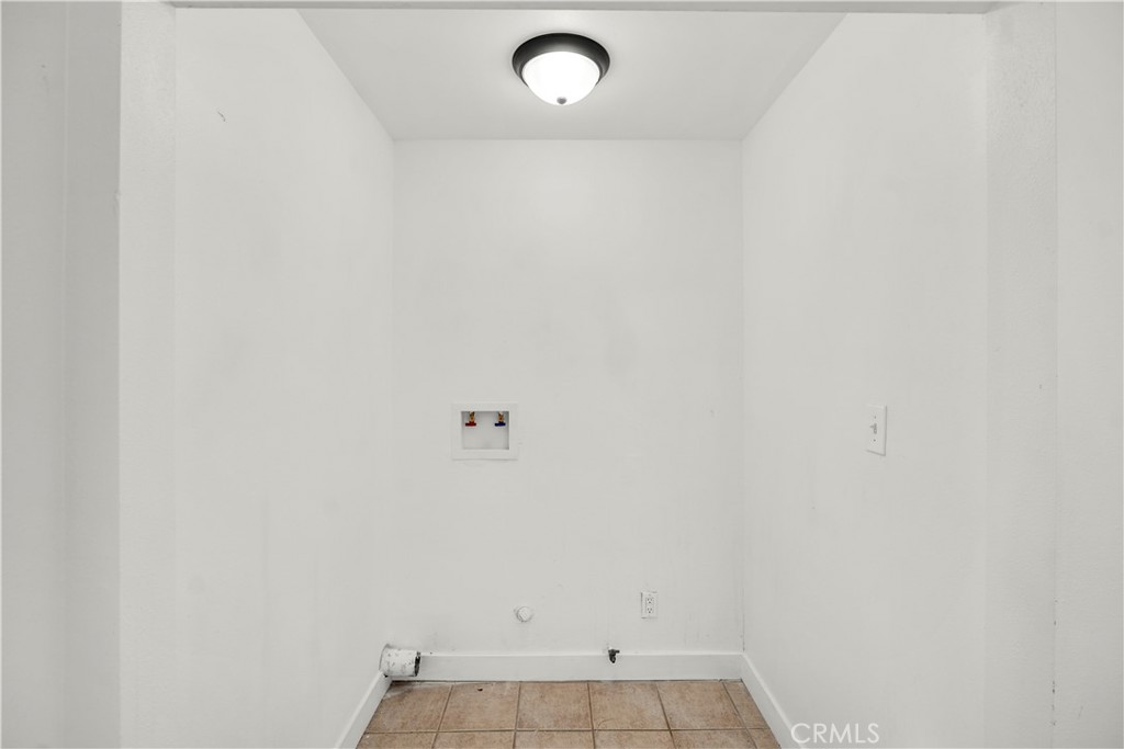 125 W Tichenor Street