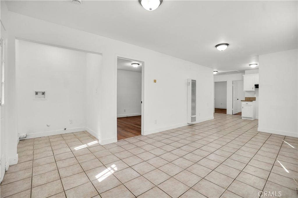 125 W Tichenor Street