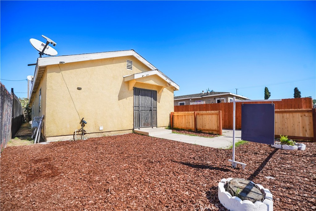 125 W Tichenor Street