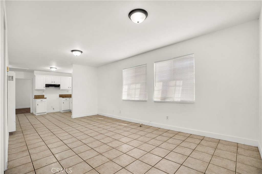 125 W Tichenor Street