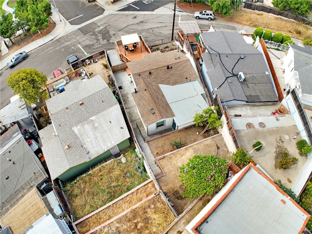 734 Summerland Place