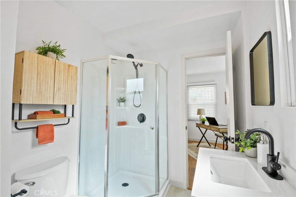 734 Summerland Place