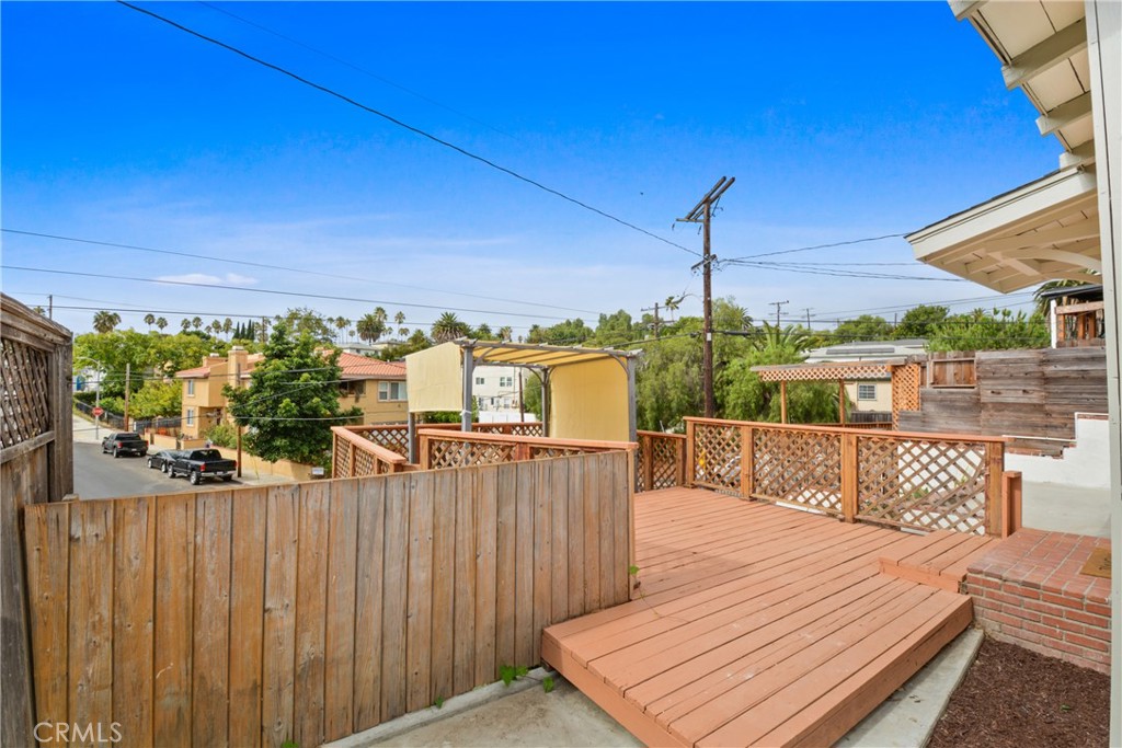 734 Summerland Place