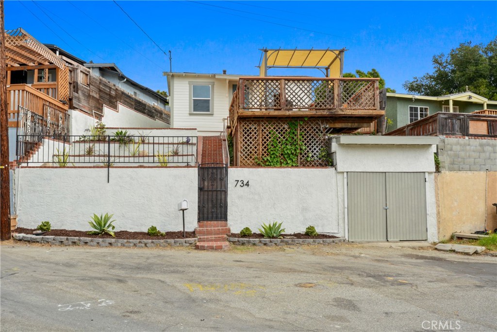 734 Summerland Place