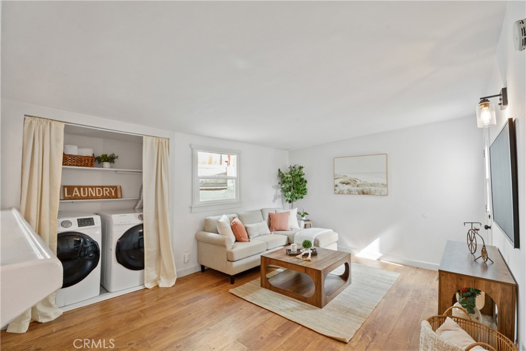 734 Summerland Place