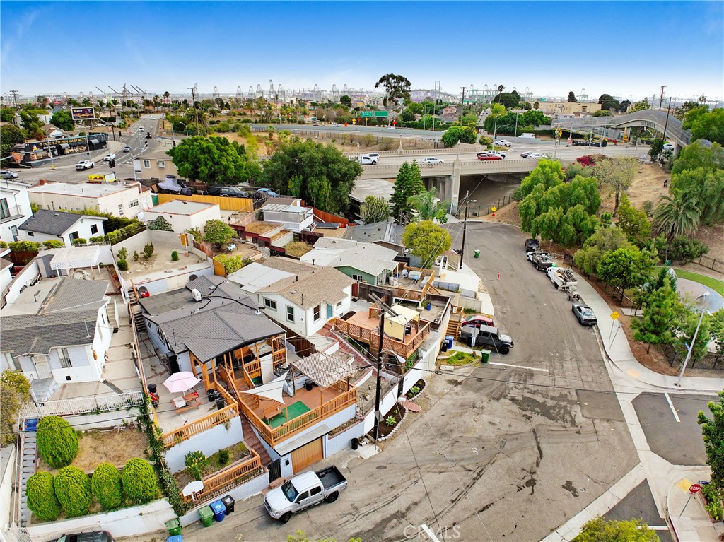 734 Summerland Place