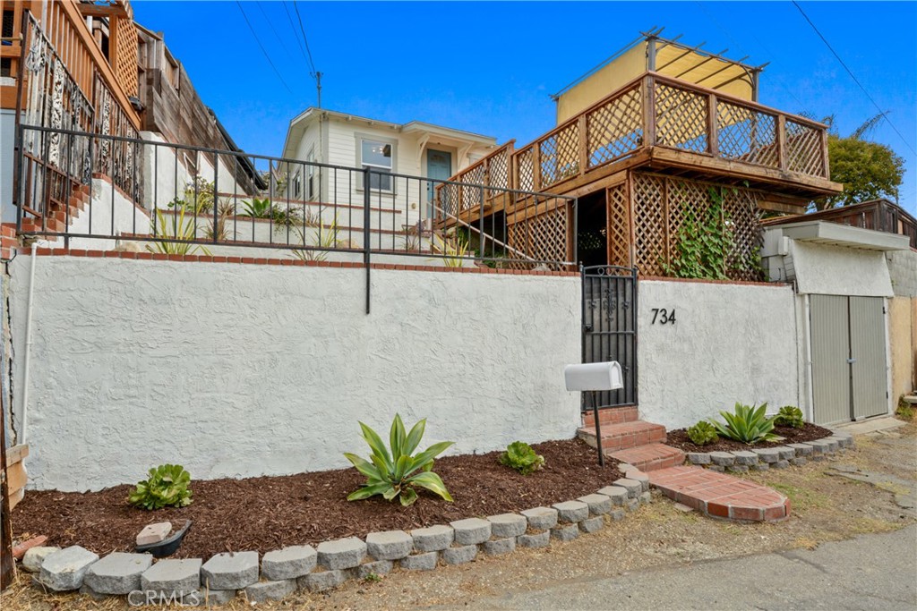 734 Summerland Place