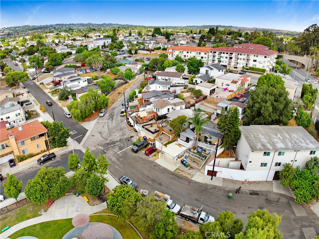 734 Summerland Place