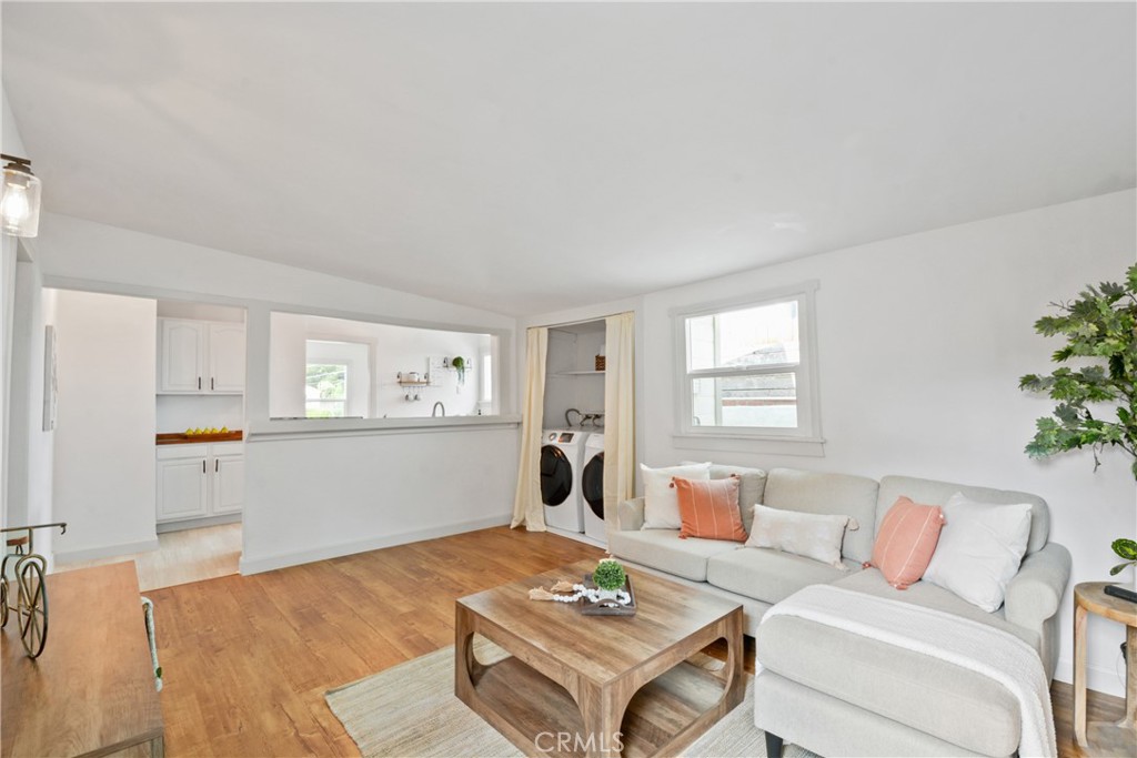 734 Summerland Place