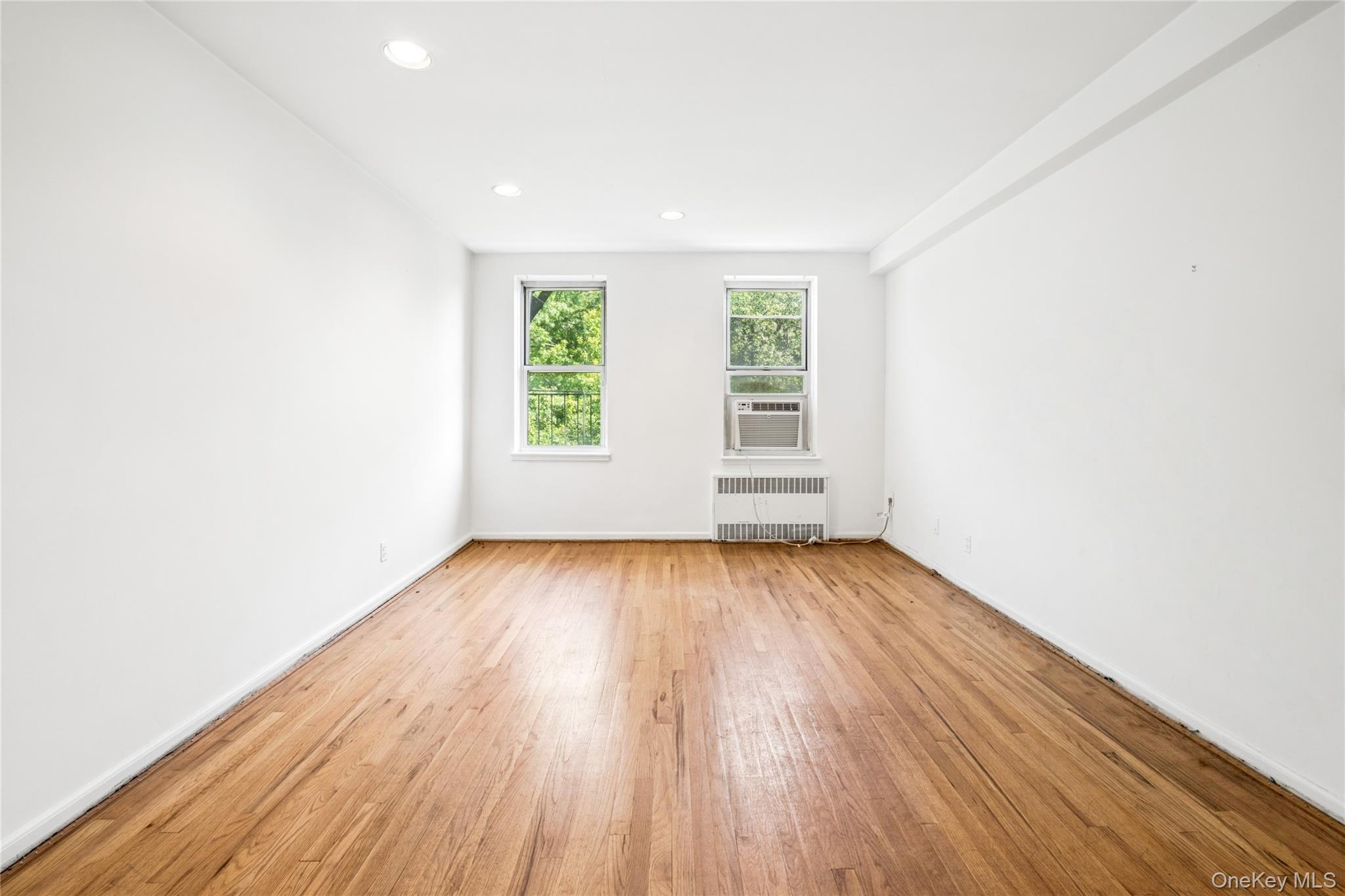247 Parkview Avenue Unit: 3P