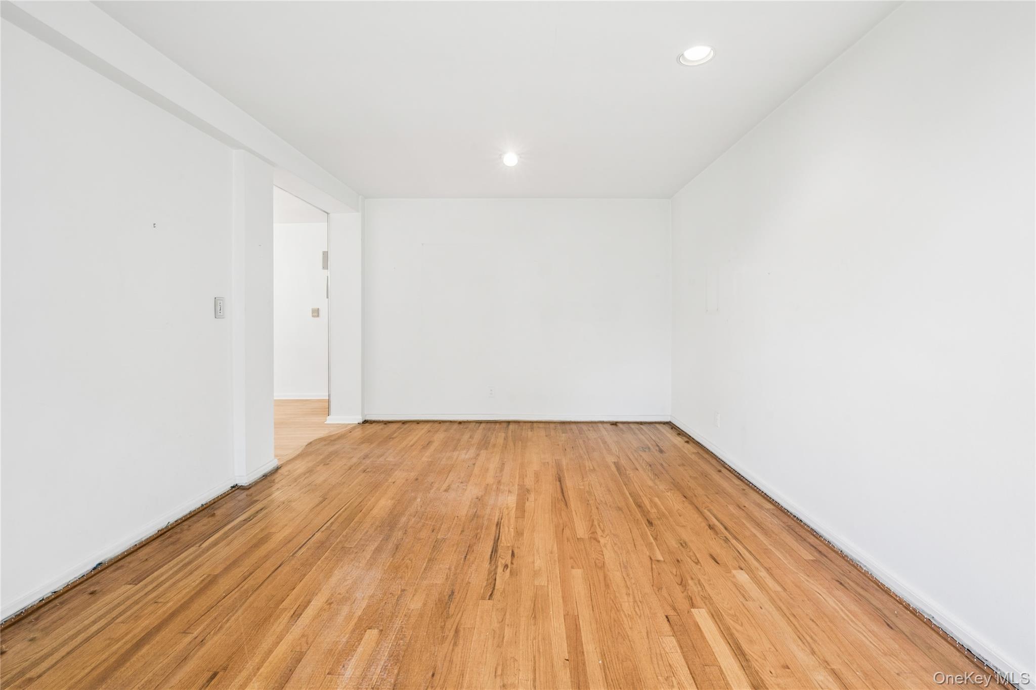 247 Parkview Avenue Unit: 3P