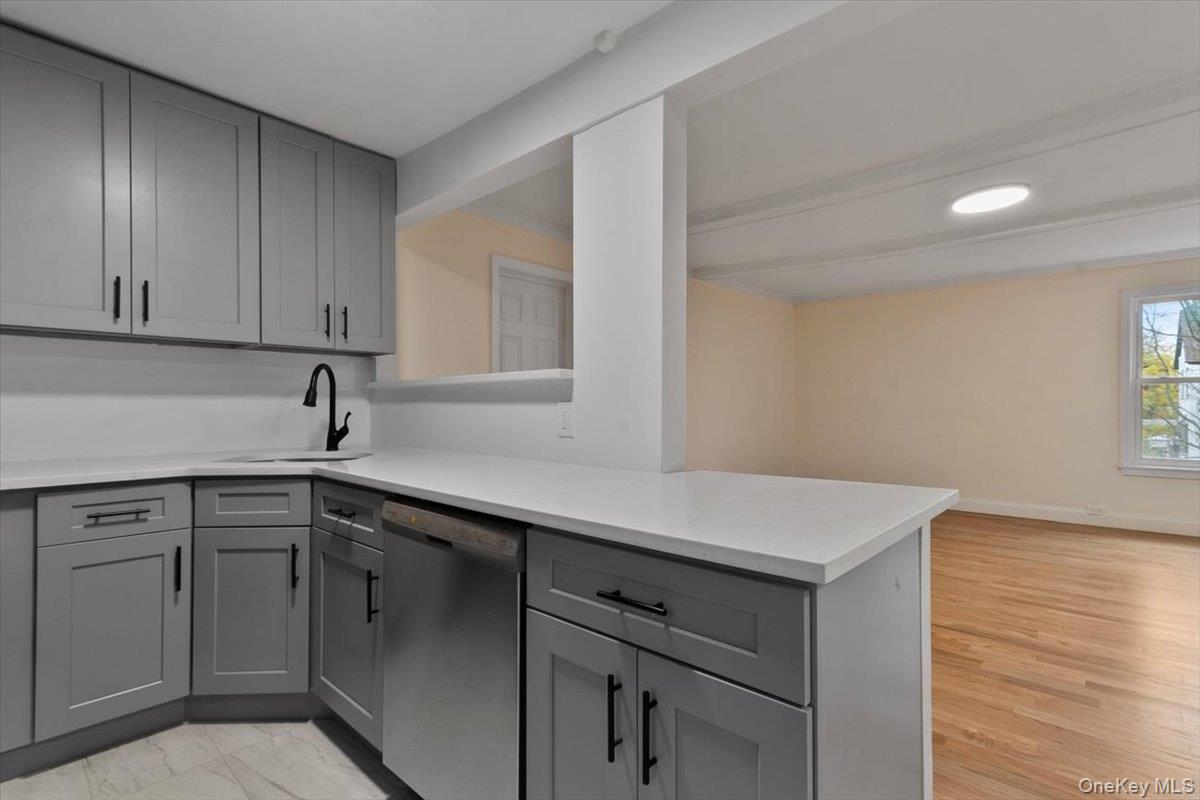 116 Corlies Avenue Unit: 2R
