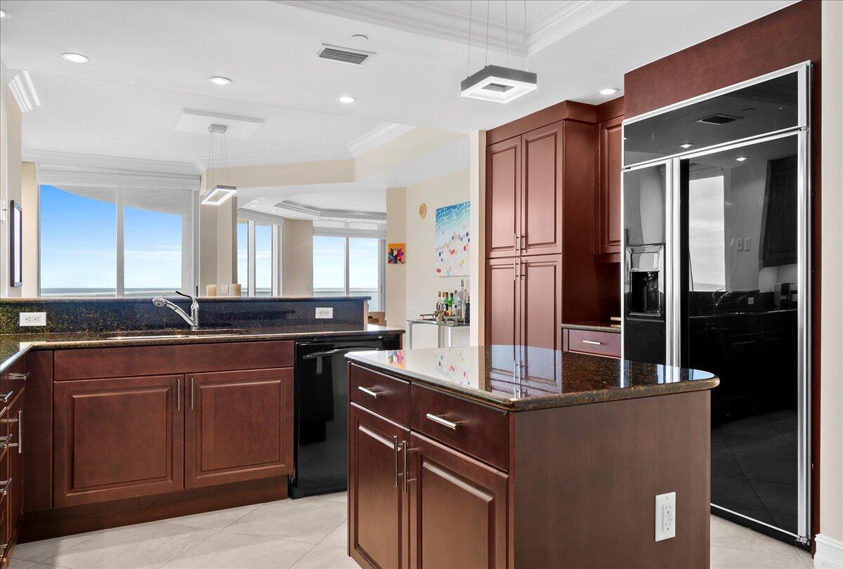 4600 N Ocean Drive 701