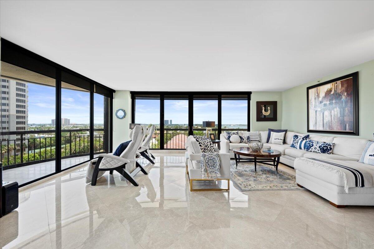 4000 N Ocean Drive 704