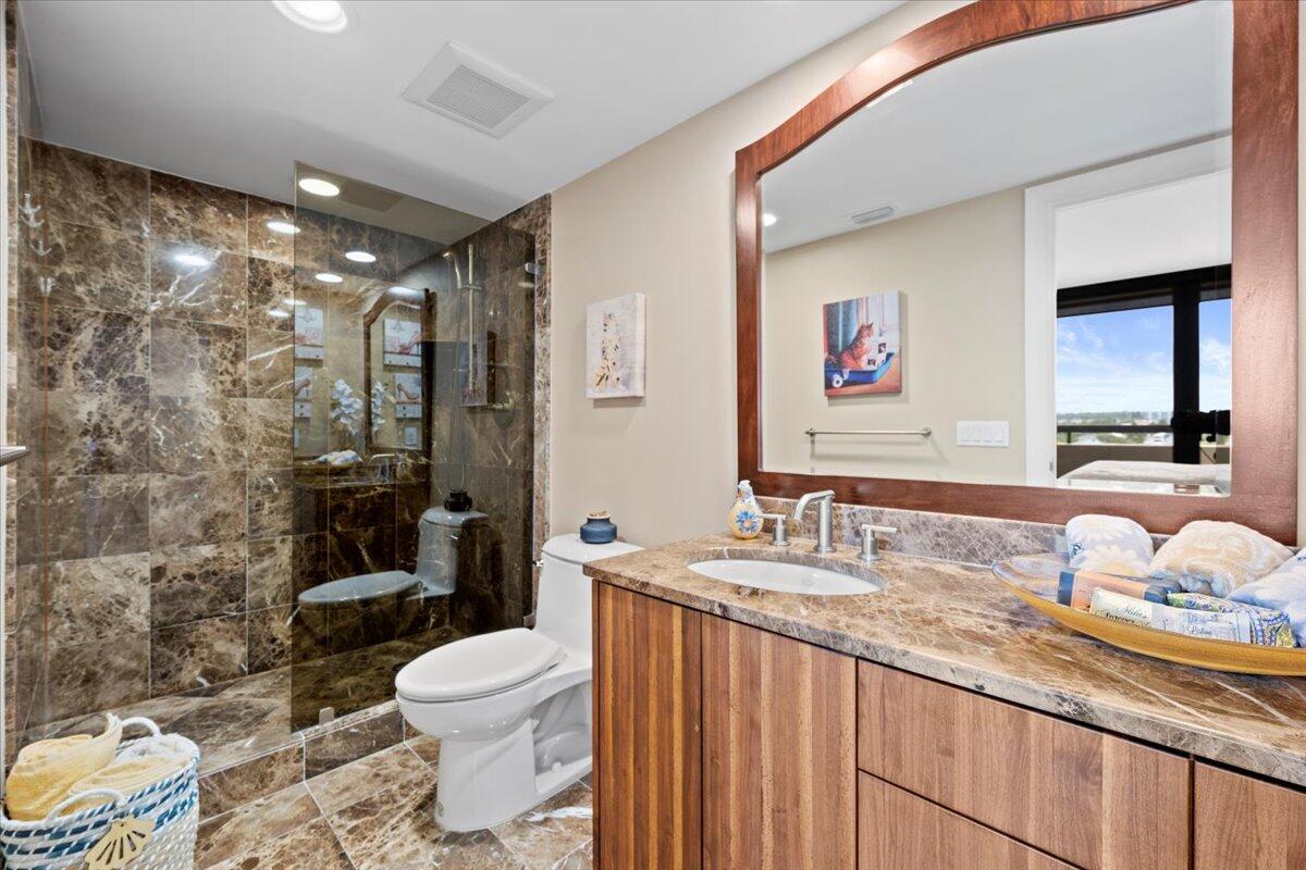 4000 N Ocean Drive 704