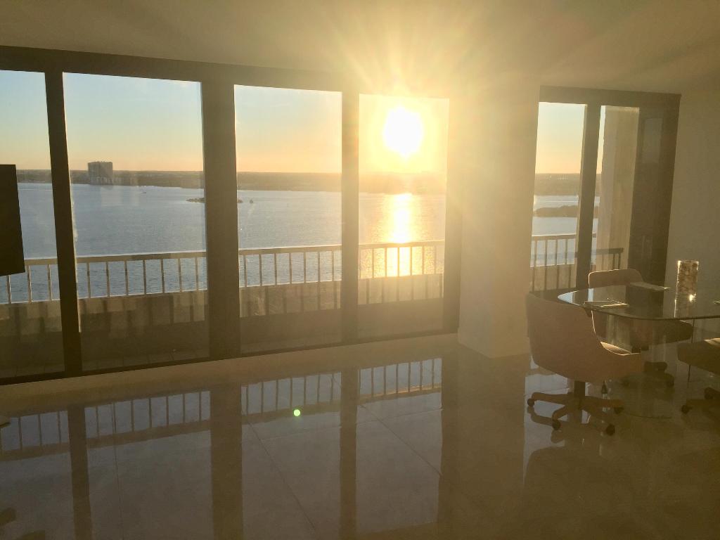 5550 N Ocean Drive 22b