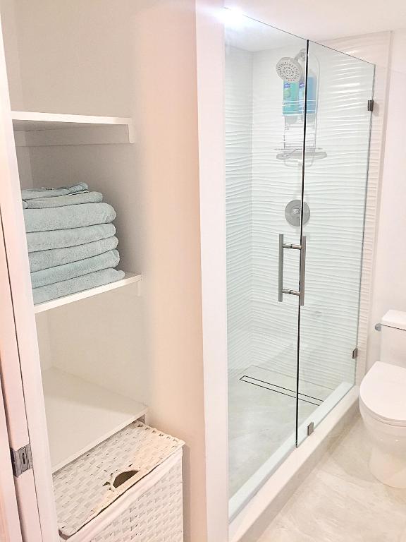 5550 N Ocean Drive 22b