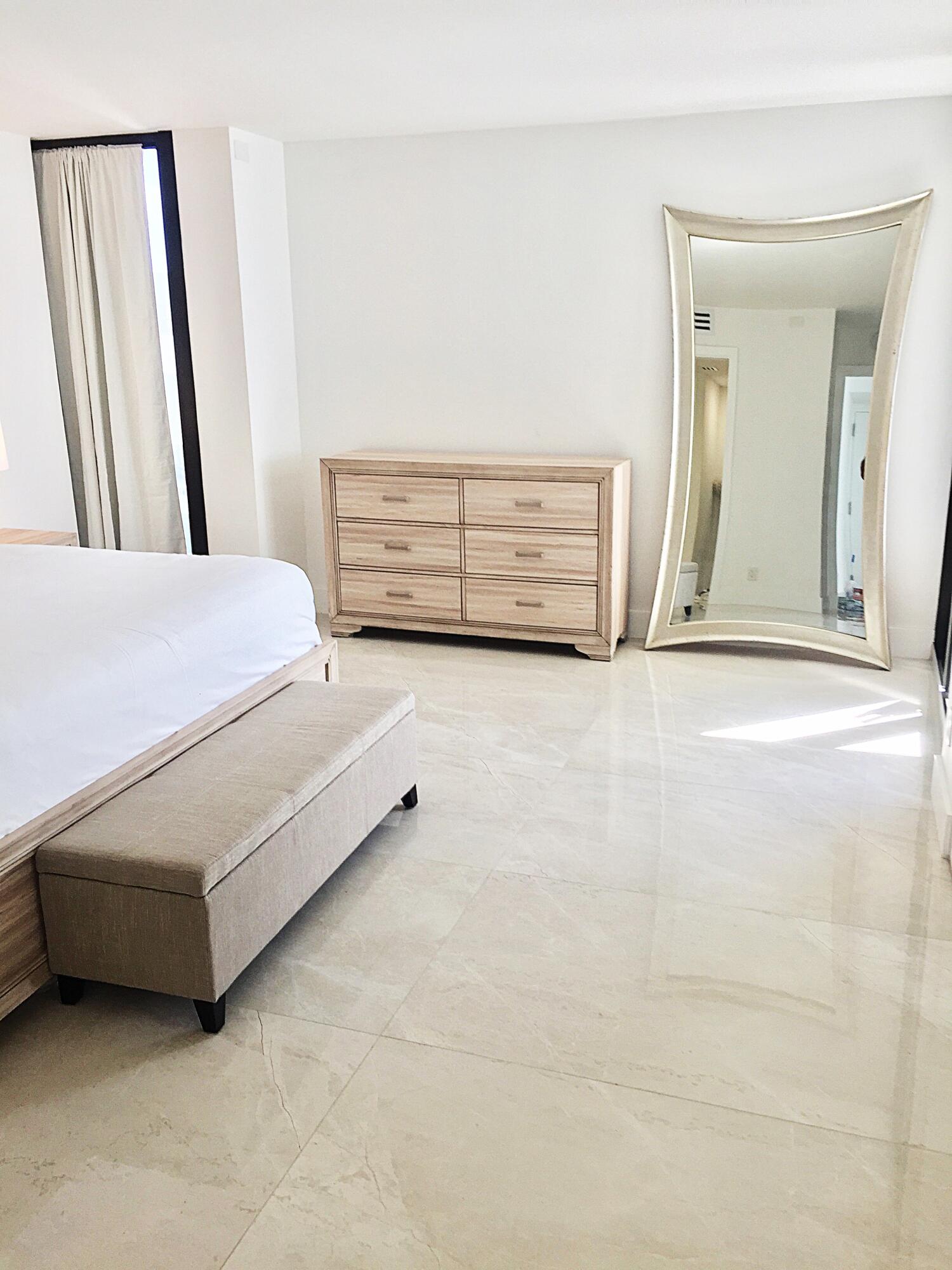 5550 N Ocean Drive 22b