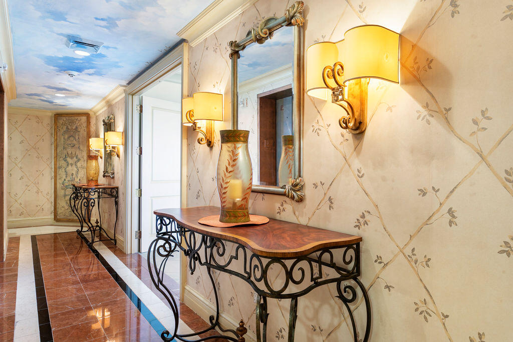 3920 N Ocean Drive 6a