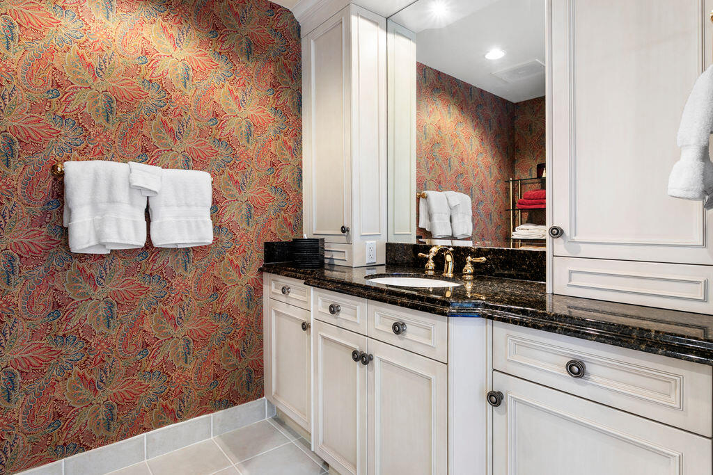 3920 N Ocean Drive 6a