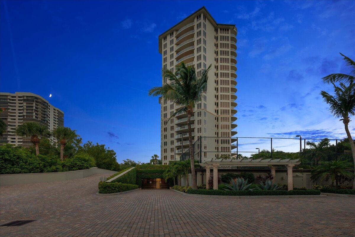 3920 N Ocean Drive 6a