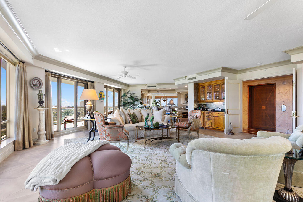 3920 N Ocean Drive 6a