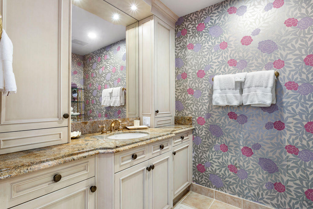 3920 N Ocean Drive 6a