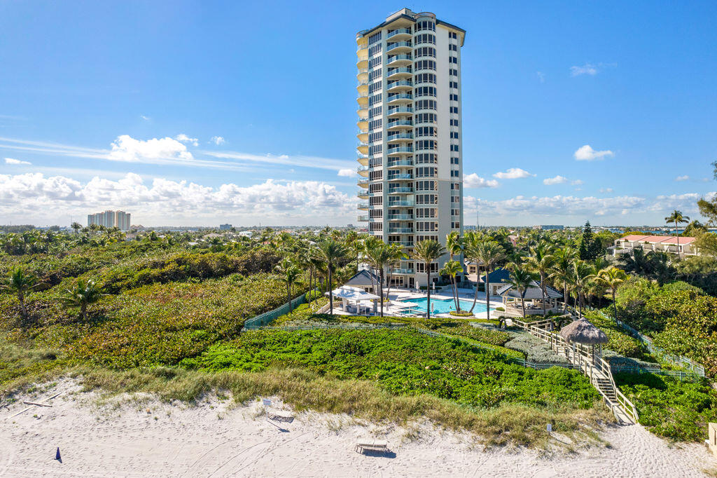 3920 N Ocean Drive 6a